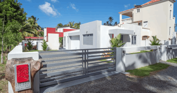 Core.Domain.Models.Image